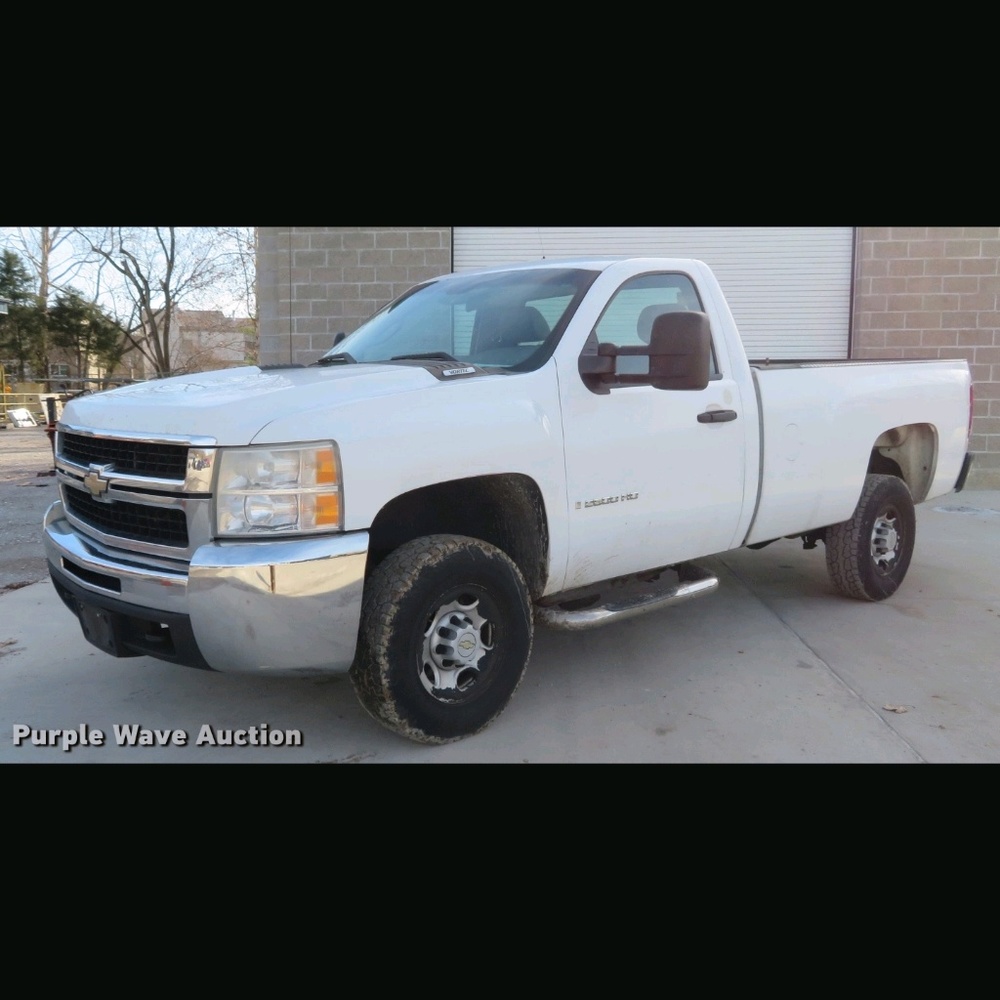 Meet your Posher, Dennis